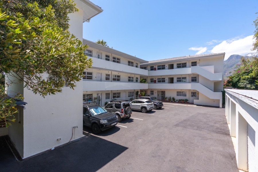 To Let 2 Bedroom Property for Rent in Tamboerskloof Western Cape